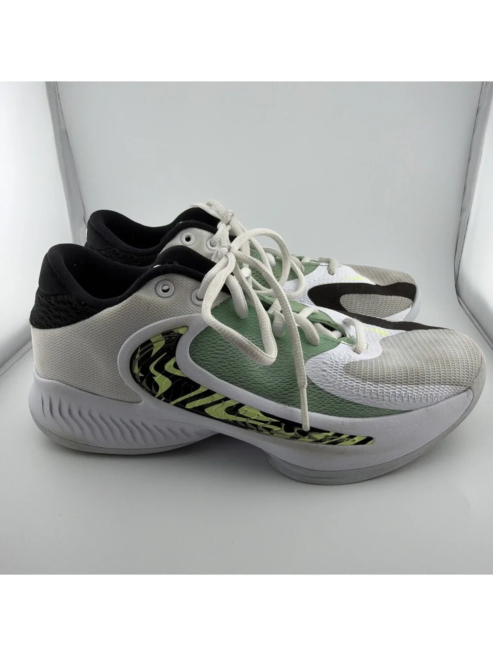 Nike Zoom Freak 4 (GS) Big Kids' Shoes White-Black-Barely Volt 6.5 Y